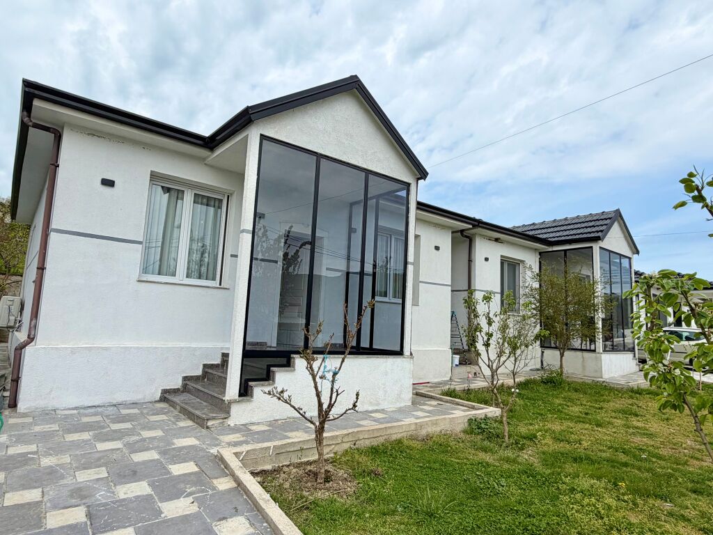 Shtëpi private 2+1 , 1-katëshe për Qira 📍 Baldushk