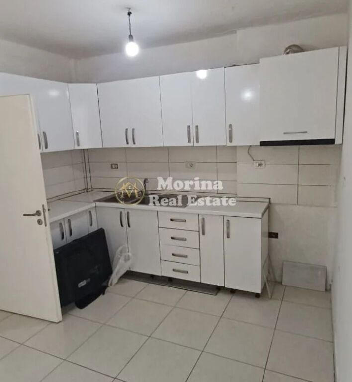 Qera | Apartament | 3 + 1 | Xhamllik | 400 €/muaj