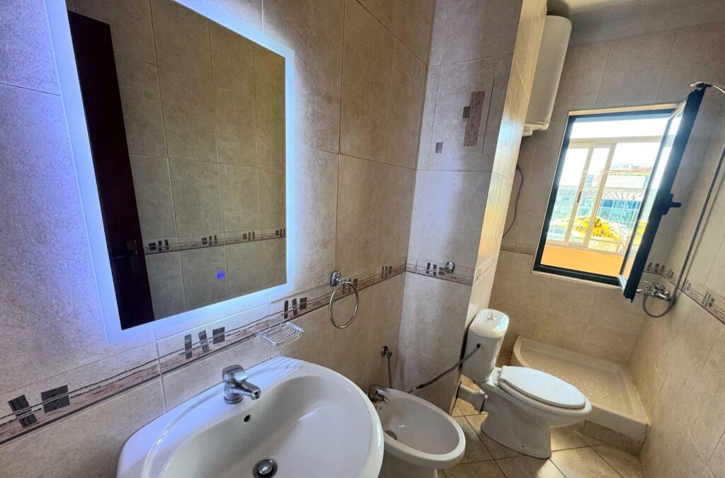 Appartamento 1+1+1 con Balcone in Affitto