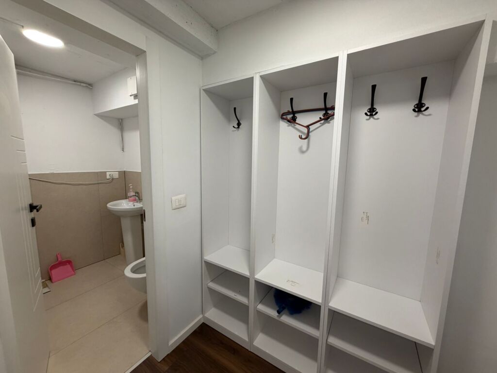 Jepet me qera Ambjent biznesi duplex Rezidenca Erli Porcelan !