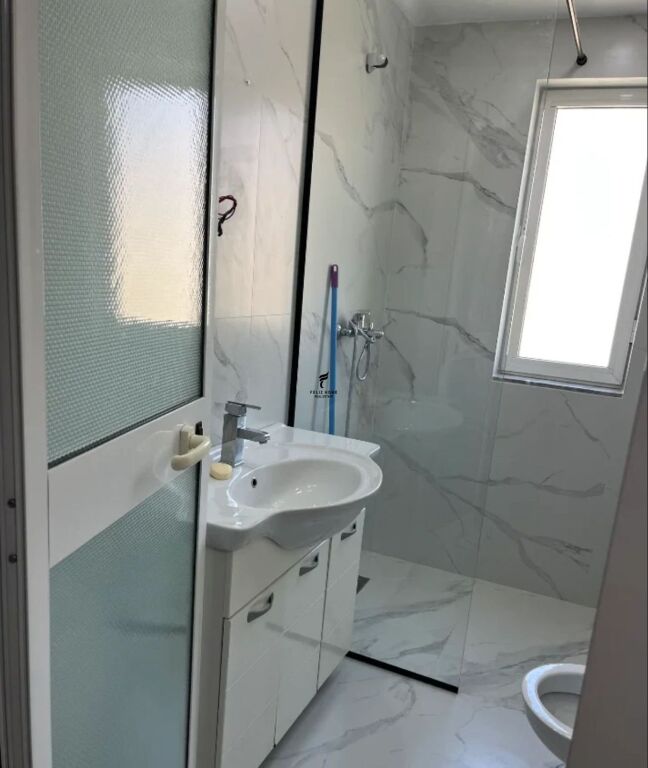 APARTAMENT ME QERA 1+1 XHAMLLIK 45.000 LEKE FH-68728