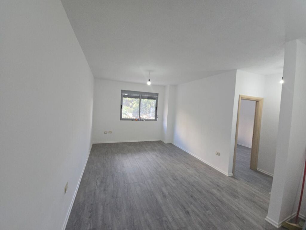 🏖️ SHITET APARTAMENT 1+1 TEK SHKËMBI I KAVAJËS