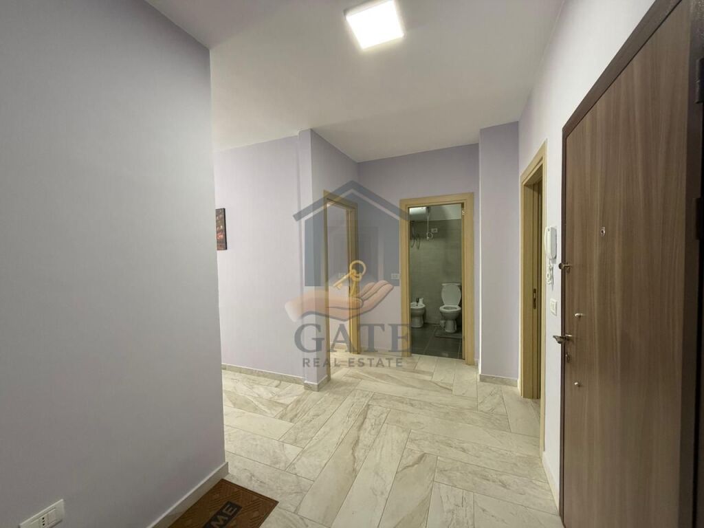Jepet me qira apartament 2+1 me 2 tualete në zonën Spitalit, prane Pernocës   