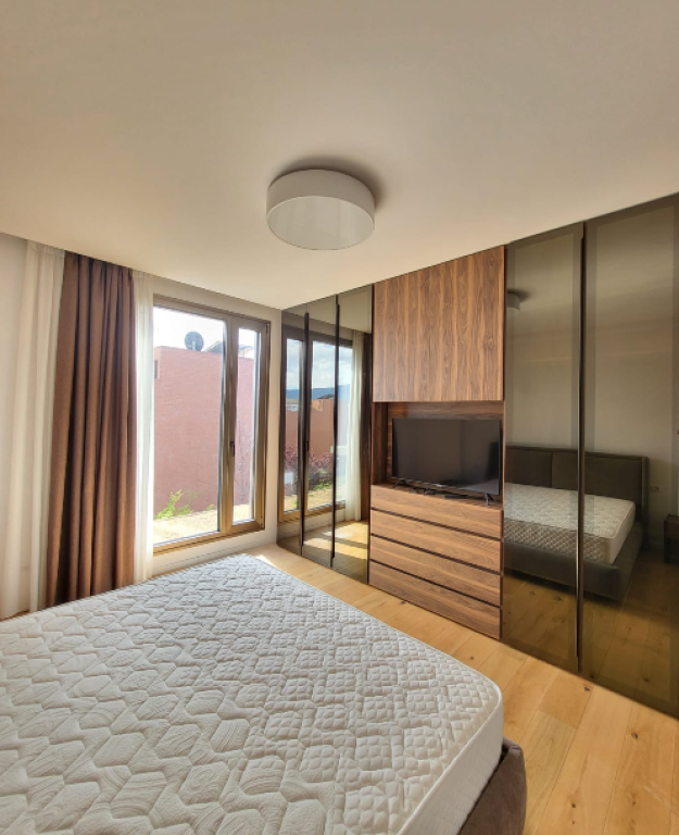 ✅Vilë me Qira – TEG