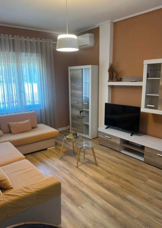 APARTAMENT ME QERA 2+1 IQENI ARTIFICIAL 70.000 LEKE FH-68744