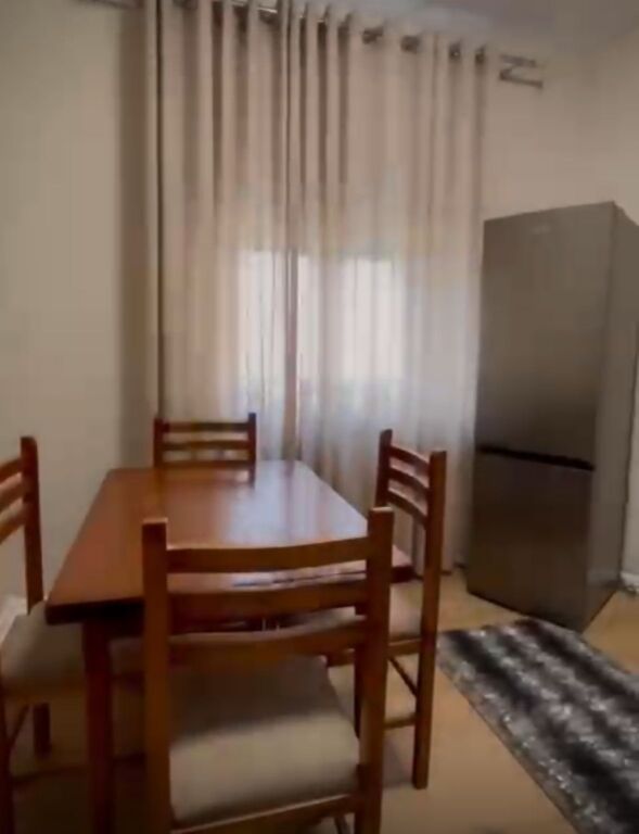 Jepet Me Qera Apartament 1+1+1 Ballkon