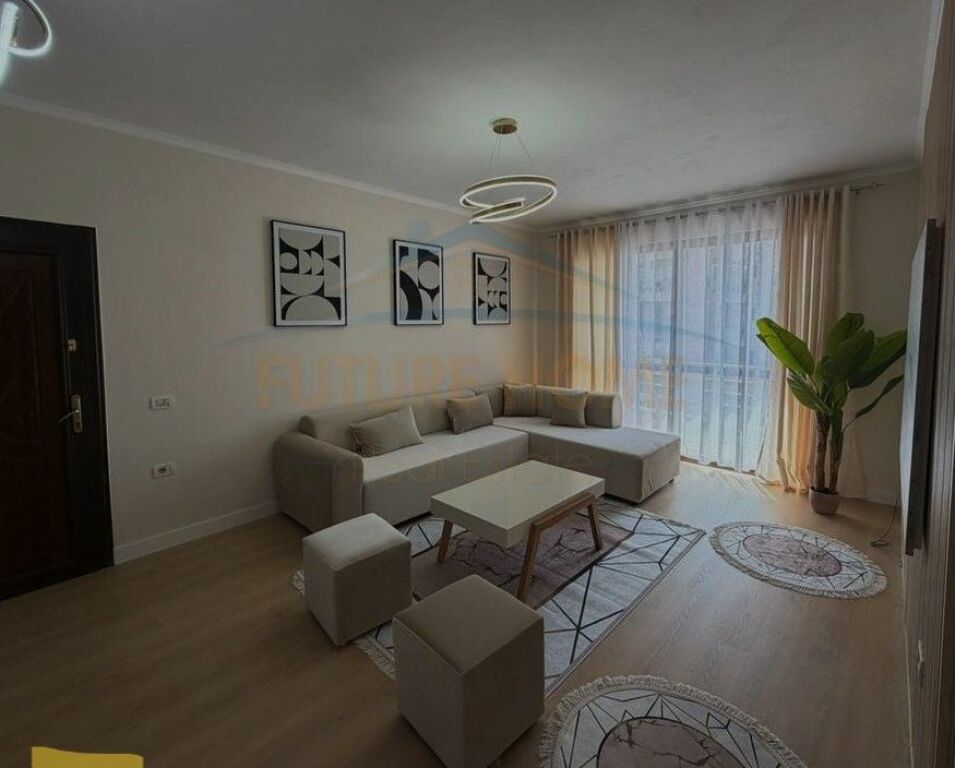Shitet, Apartament 1+1, Misto Mame