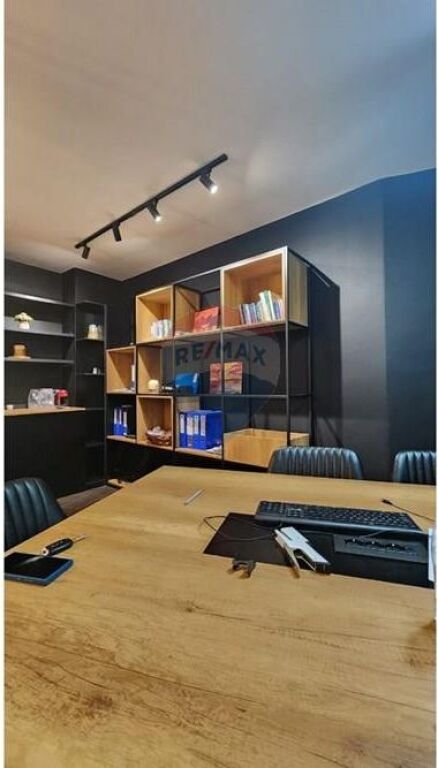 Ambient Zyrash me Qira ne Bllok