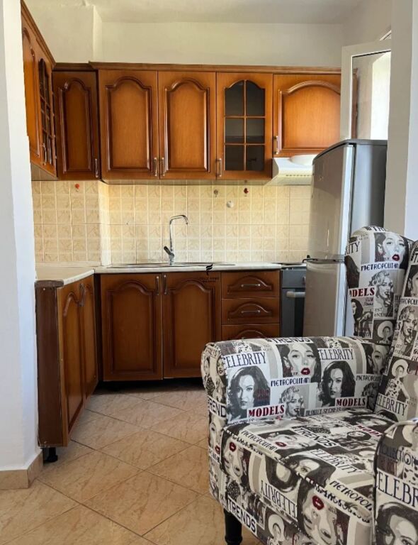 APARTAMENT ME QERA 1+1 XHAMLLIK 45.000 LEKE FH-68728