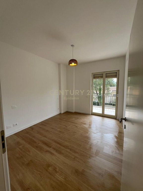 APARTAMENT 2+1 PER SHITJE, GOLEM !!