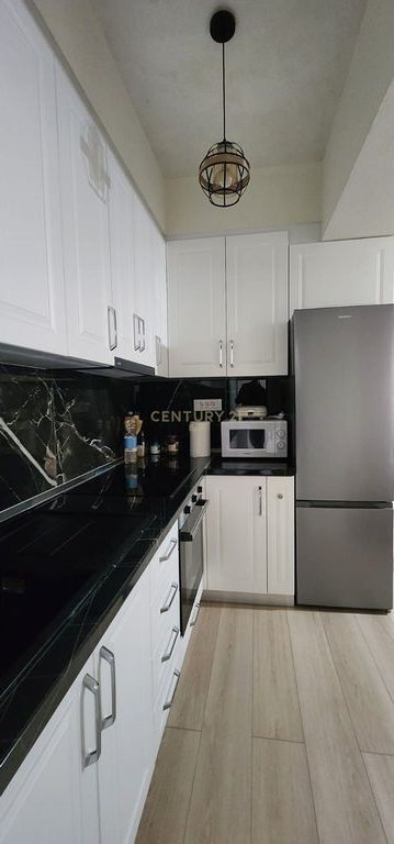 JEPET ME QERA APARTAMENT 1+1 TE HYRJA E DURRESIT !