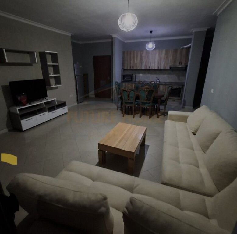 Qera, Apartament 2+1+2, Bar Bohem, Unaza e Re