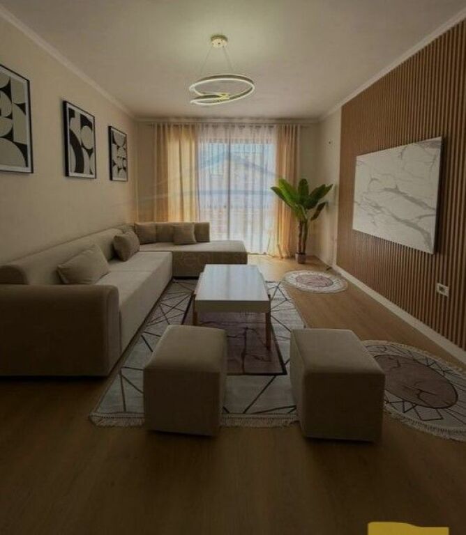 Shitet, Apartament 1+1, Misto Mame