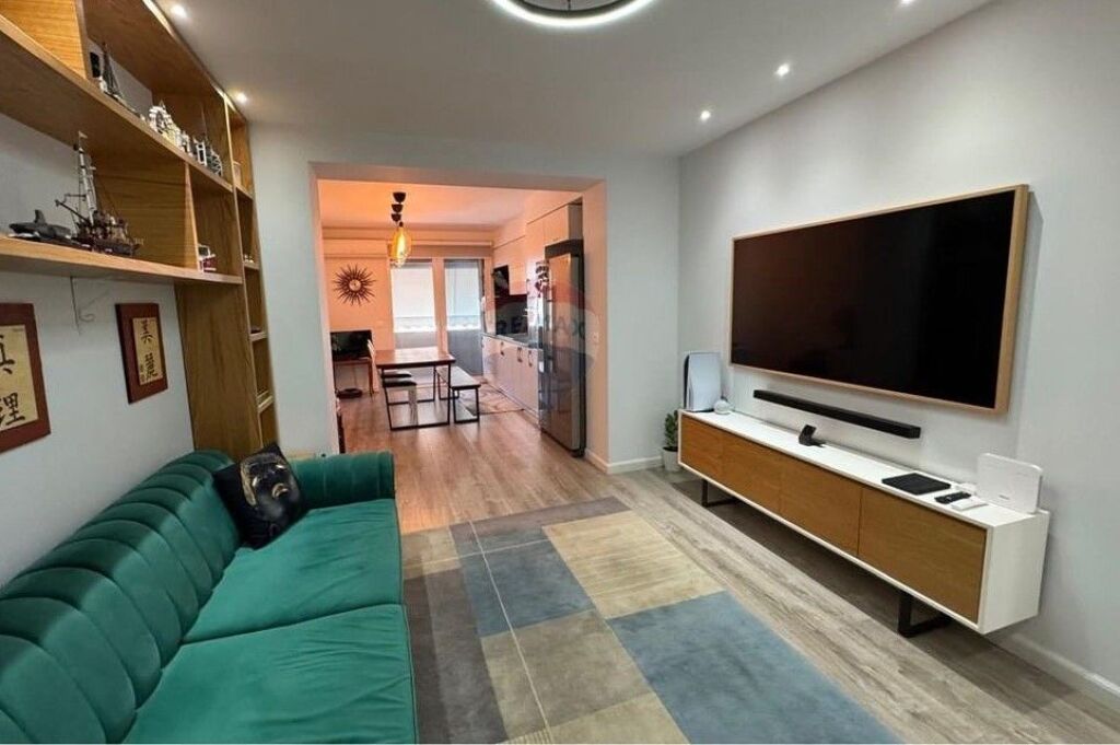 Apartament 2+1 - Për Shitje - Blloku, Tiranë ID: 530221066-294