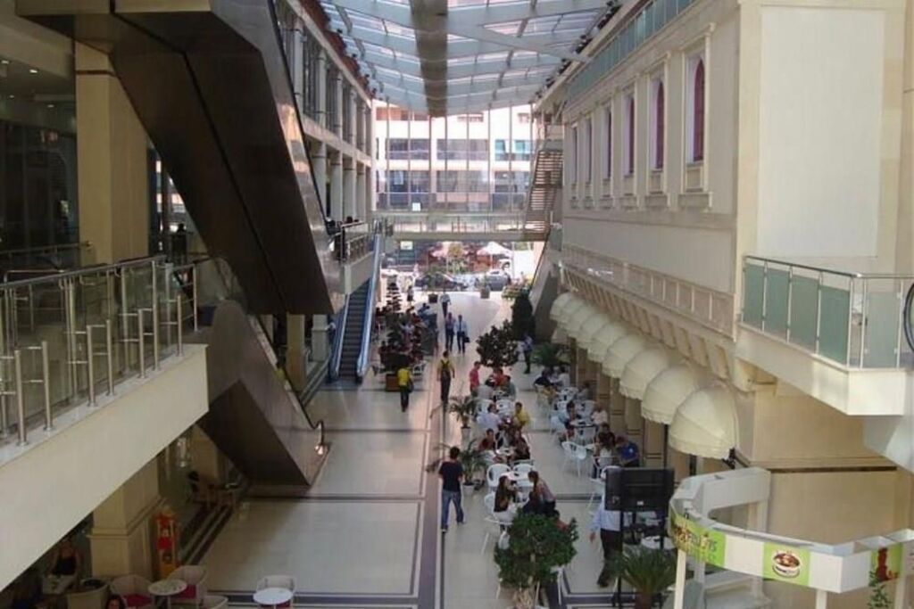 Dyqan per shitje ,Qender