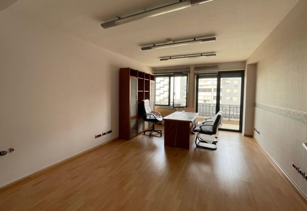 🏥Premises for Clinic for sale – Komuna Overpass 🏥