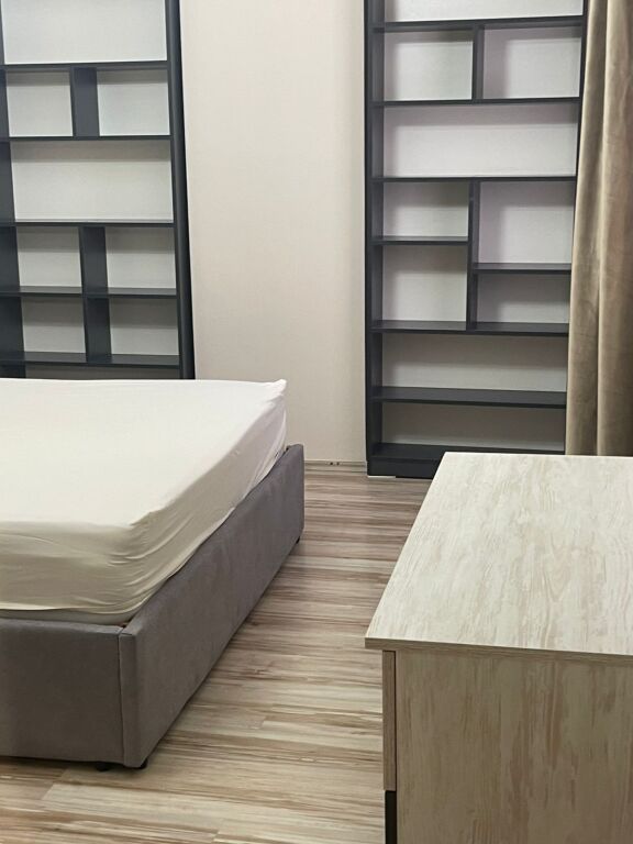 2+1,i mobiluar te bill clinton,mbikalimi i komunes,650 euro