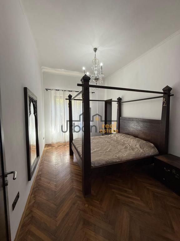 Qera, Apartament 2+1+2, Rruga Barrikadave, Tiranë - 1200€ | 120 m²