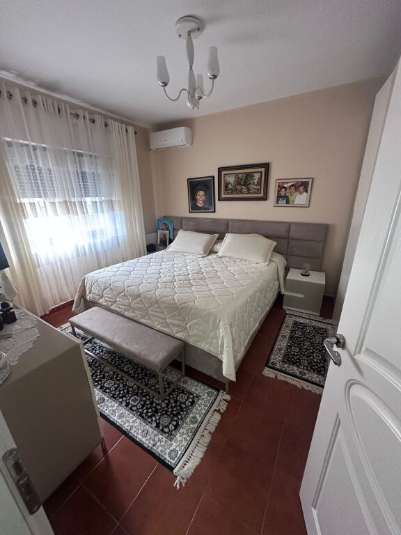 JEPET ME QIRA APARTAMENT 1+1 – PORCELAN, XHAMIA XHURA