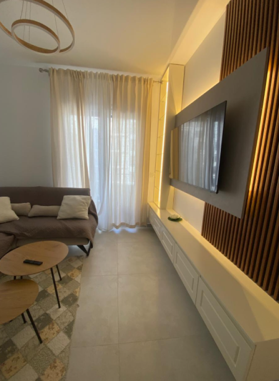 Apartament 2+1+2 me Qira – Pazari i Ri