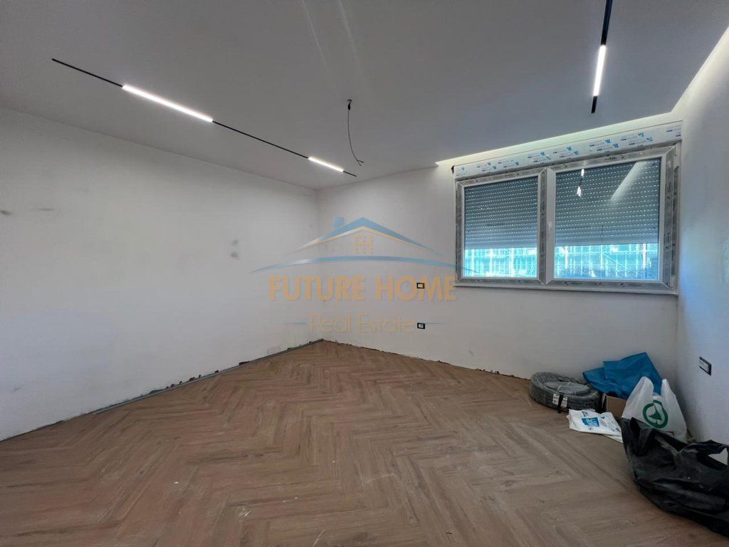 Shitet, Apartament 2+1+2, Ish Ekspozita,Tirane