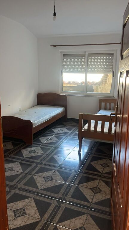 Laprak Jepet Apartament 2+1 Me Qera