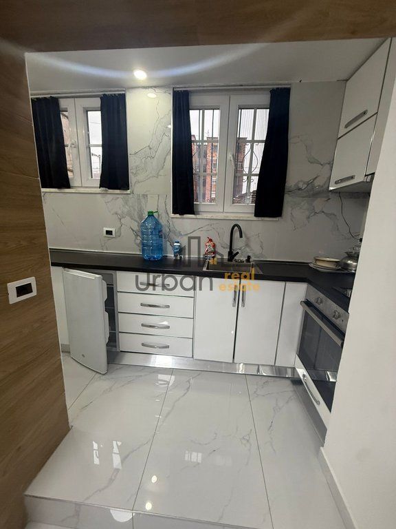 Affittasi in via delle barricate 1+1