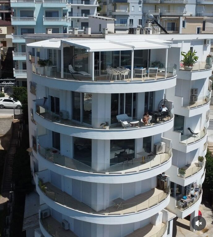 Apartament 2+1 me pamje nga deti