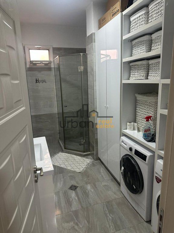 🏠 APARTAMENT 2+1 ME QERA – LIQENI ARTIFICIAL, TIRANË