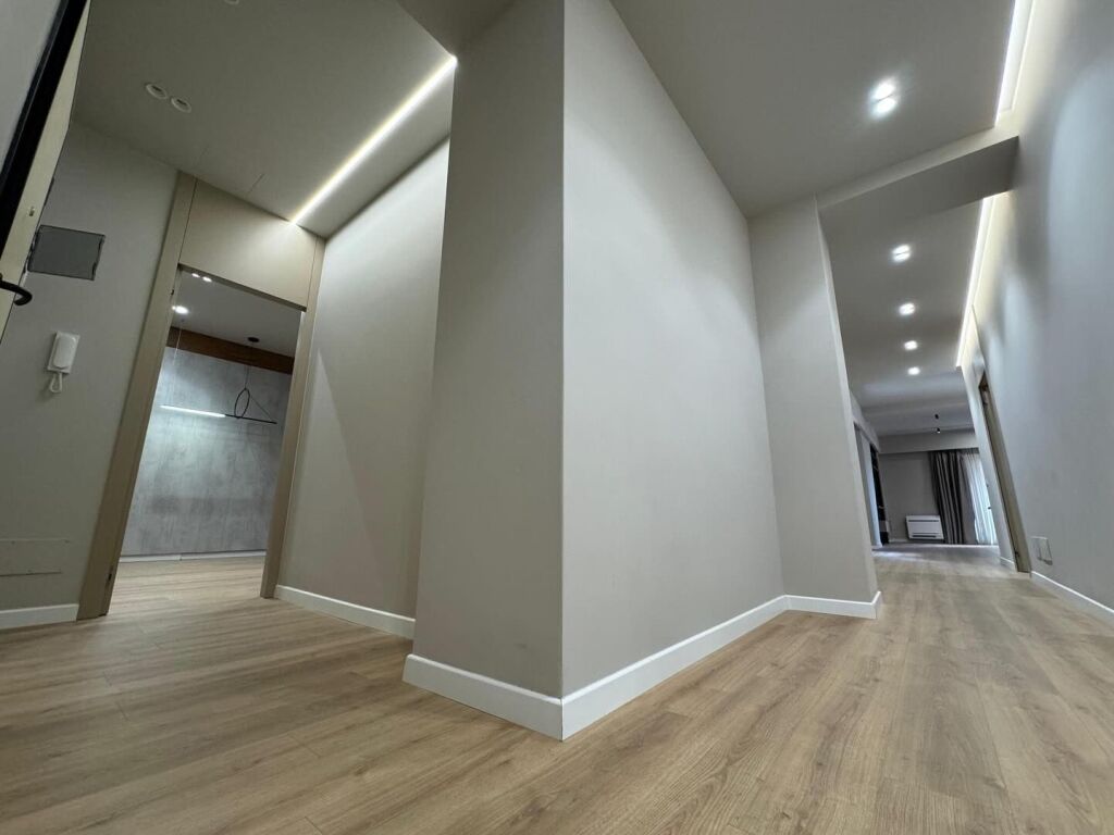 GARDEN BUILDING, Vendo super appartamento. 2+1+2 bagni