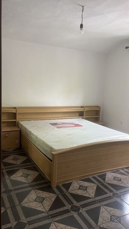 Laprak Jepet Apartament 2+1 Me Qera