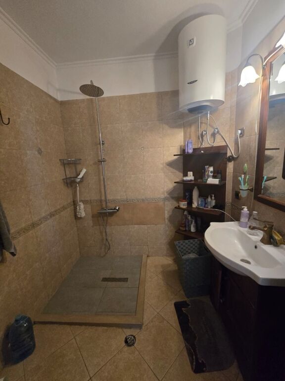 Apartament 2+1+2 ne shitje , Tek Eleonora