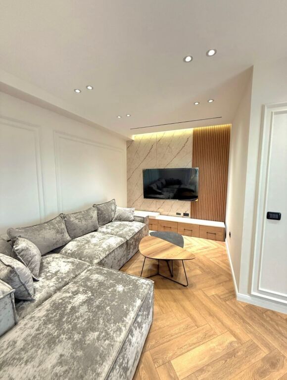 Apartament 2+1+ garderobe Perballe Delijorgjit per shitje