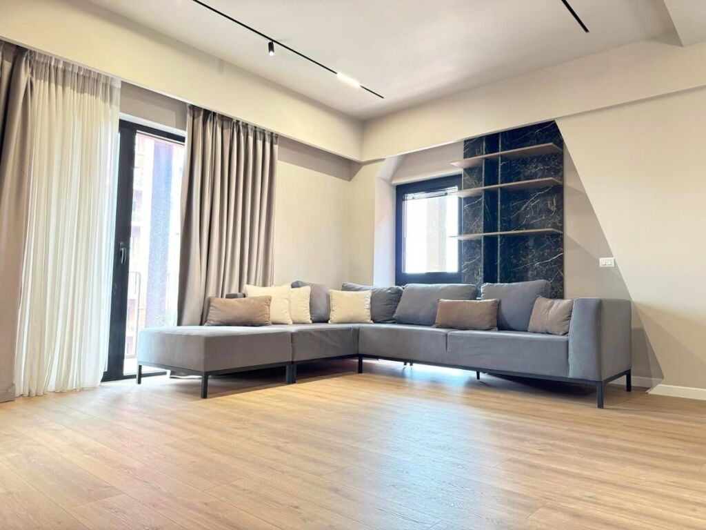 GARDEN BUILDING, Vendo super appartamento. 2+1+2 bagni