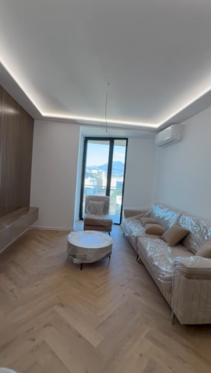 🏡 APARTAMENT 1+1 ME QIRA – GOLDEN TOWER, MINE PEZA