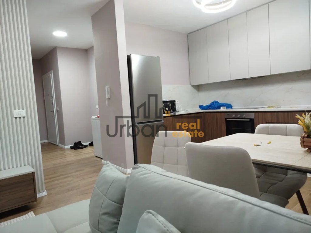 🏡 AFFITTASI APPARTAMENTO 1+1 – SCUOLA ROSSA