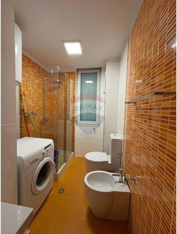 Apartament - Për Qira - Kodra e Diellit, Tiranë