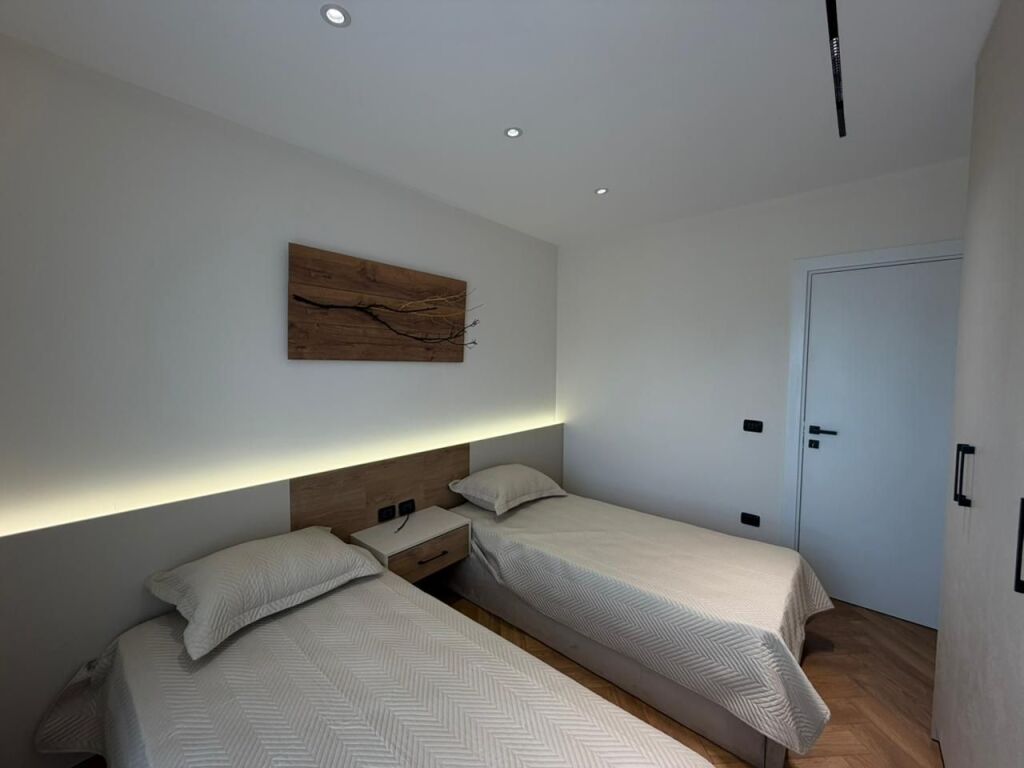 ❗️Apartament 2+1 + Gardërobë për Shitje – Përballë Kompleksit Delijorgji❗️