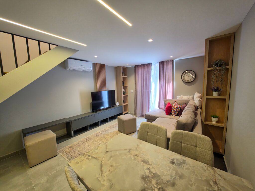 JEPET ME QIRA DUPLEX 1+1 TE GOLDEN PARK