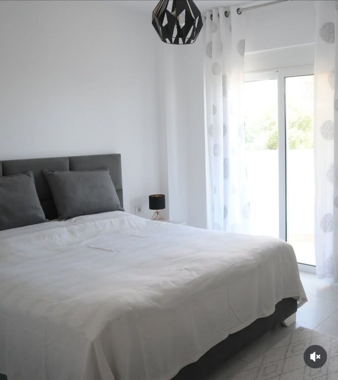 Apartament 2+1 me pamje nga deti