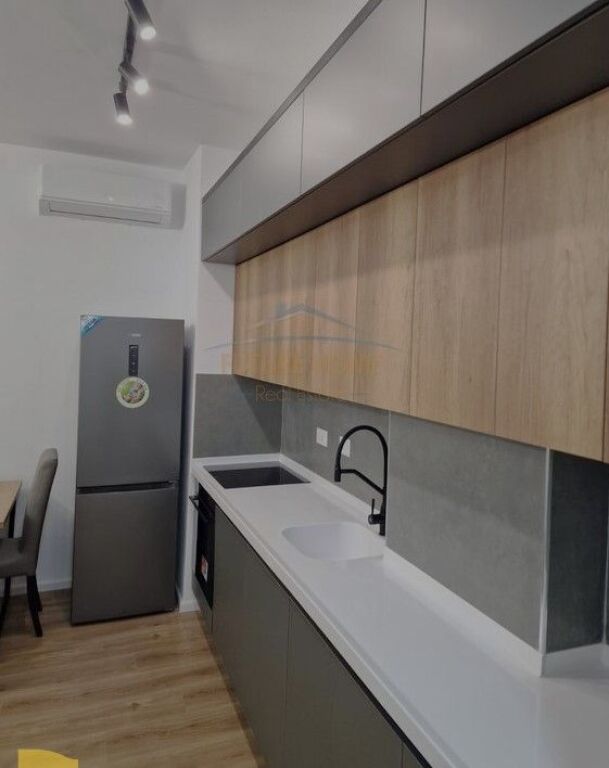 Affitto, Appartamento 1+1+Posto auto, Alidemi, Tirana.