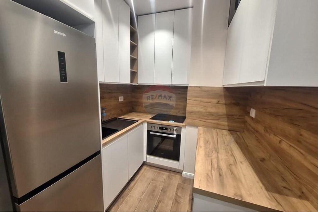 Apartament  1+1 + Post Parkimi- Për Qira - Zogu I Zi, Tiranë