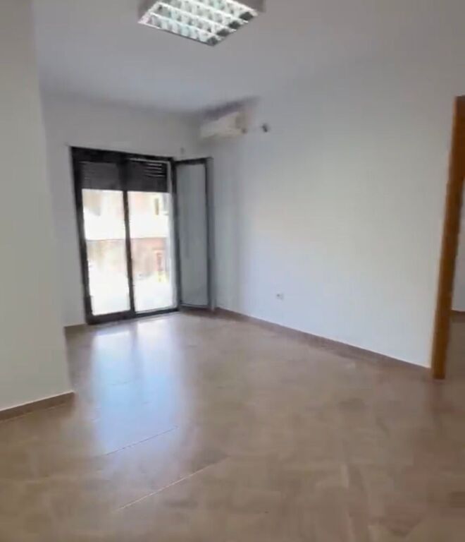 Ambient zyrash tek Rruga e Elbasanit!