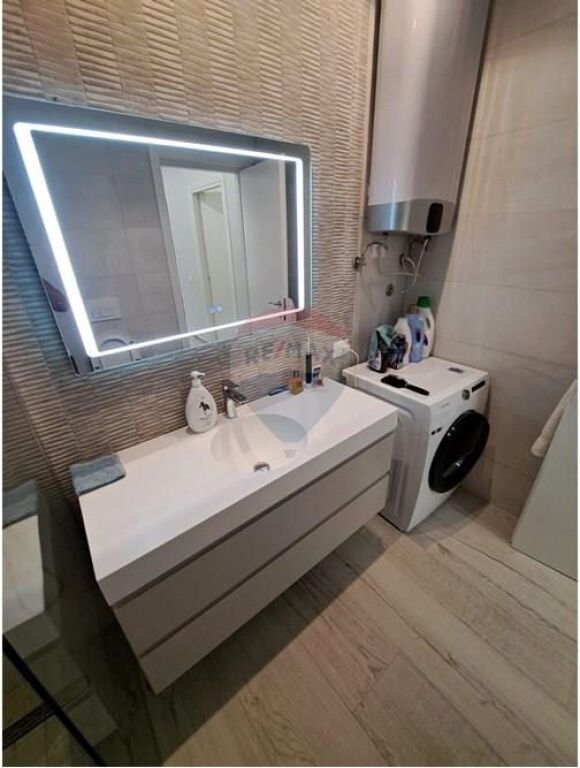 🌊 APARTAMENT LUKSOZ  2+1+2 NË SHITJE – LUNGOMARE, VLORË