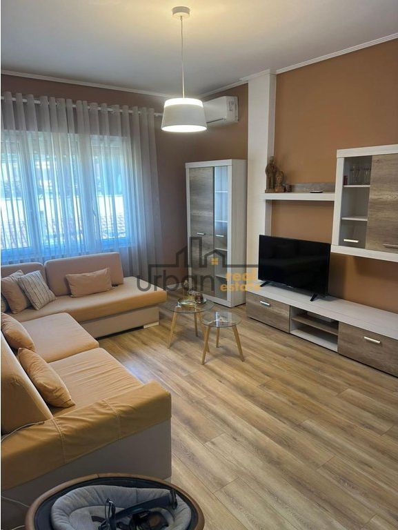 🏠 APARTAMENT 2+1 ME QERA – LIQENI ARTIFICIAL, TIRANË