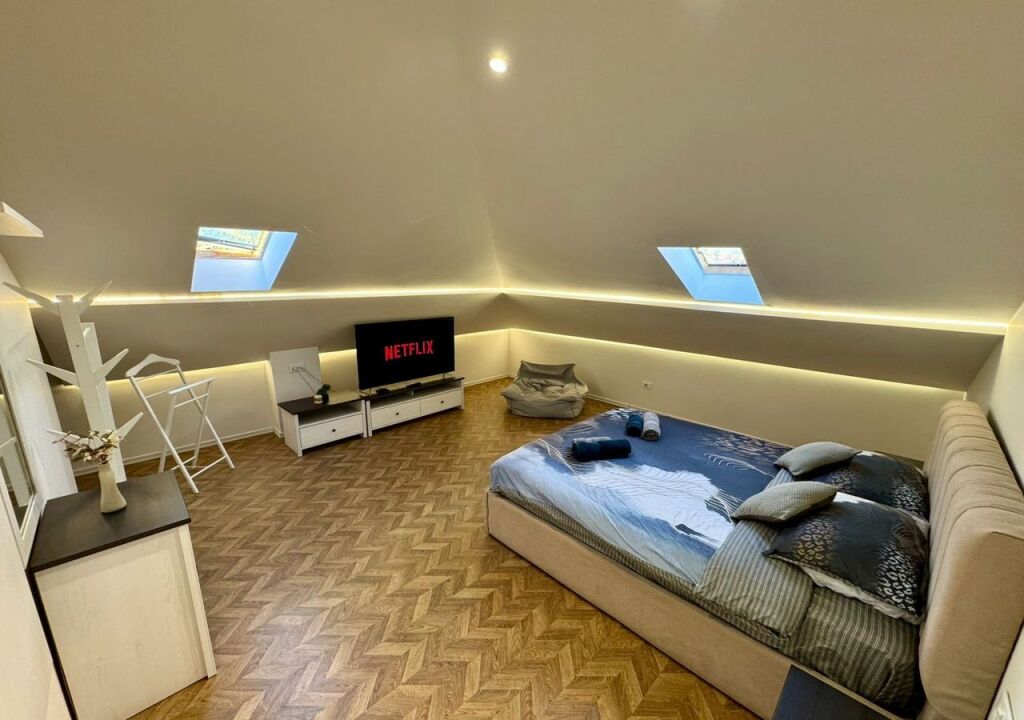 Appartamento in Affitto a Komuna e Parisit - 600 EUR