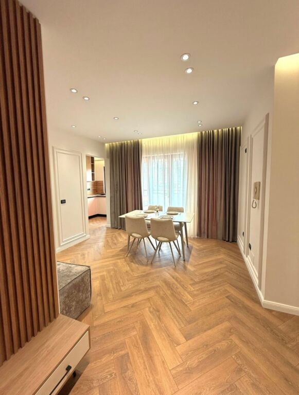 Apartament 2+1+ garderobe Perballe Delijorgjit per shitje