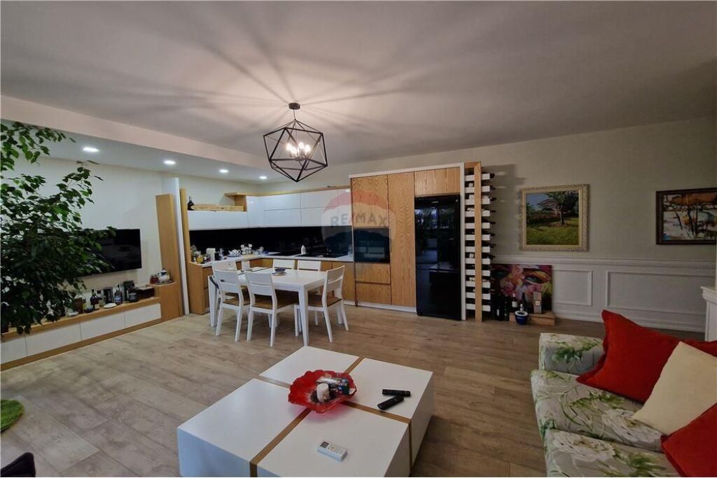 APARTAMENT LUKSOZ 2+1 + VERANDË NË SHITJE – UJI I FTOHTË, VLORË