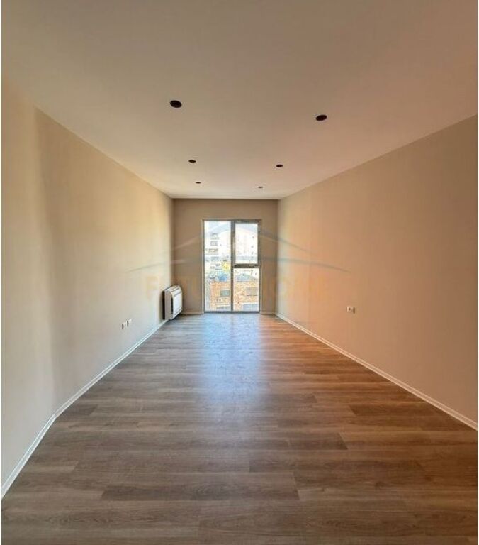 Shitet,Apartament 2+1+2,Rruga Qemal Stafa,Tirane