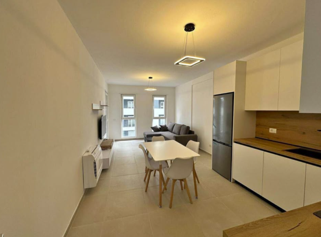 🏡 APARTAMENT 2+1 ME QIRA – UNIVERS CITY